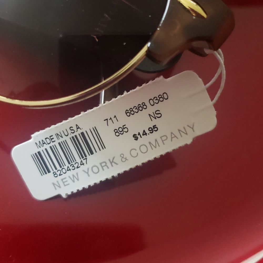 Special BOGO50% off NYC sunglasses 🕶 - Picture 6 of 9